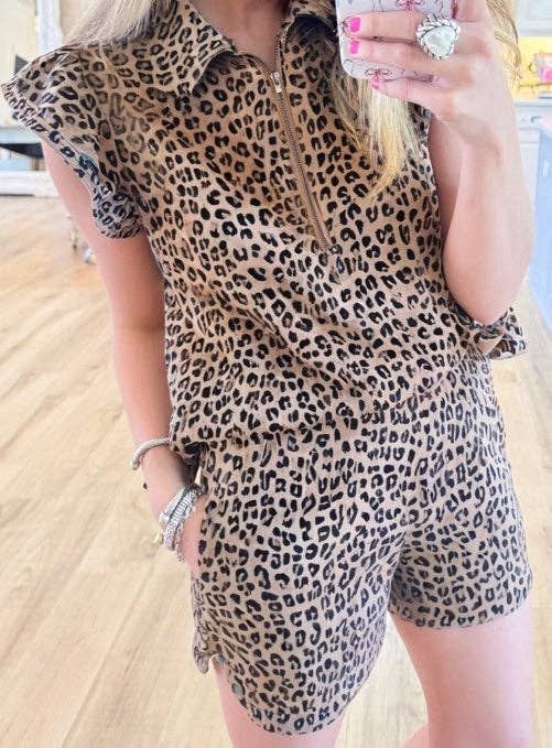 Leopard Half Zipper Collared Ruffled Sleeve Top and Short Set: Extra large