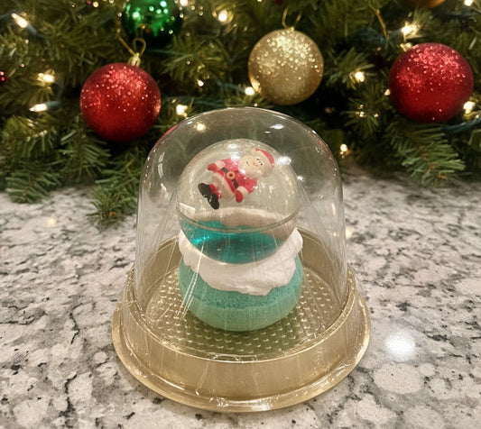 Snow globe bath bomb