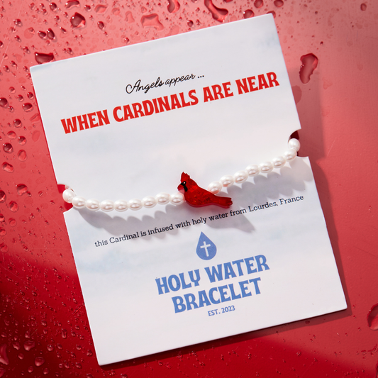 HOLY WATER RED CARDINAL BRACELET IN CRYSTAL PEARL